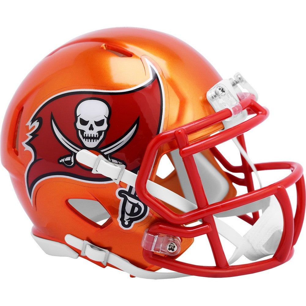 Bucs Fan purchases Helmet